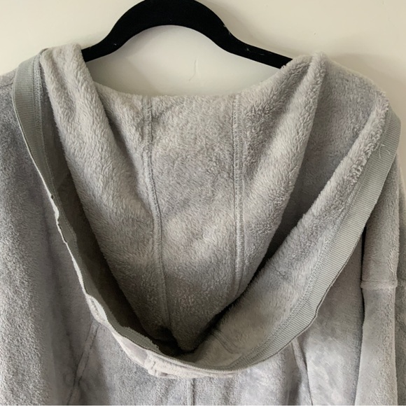 Velour Pullover Kangaroo Pocket Oversized Sweatshirt Hoodie Dove Gray NWT - Picture 13 of 16